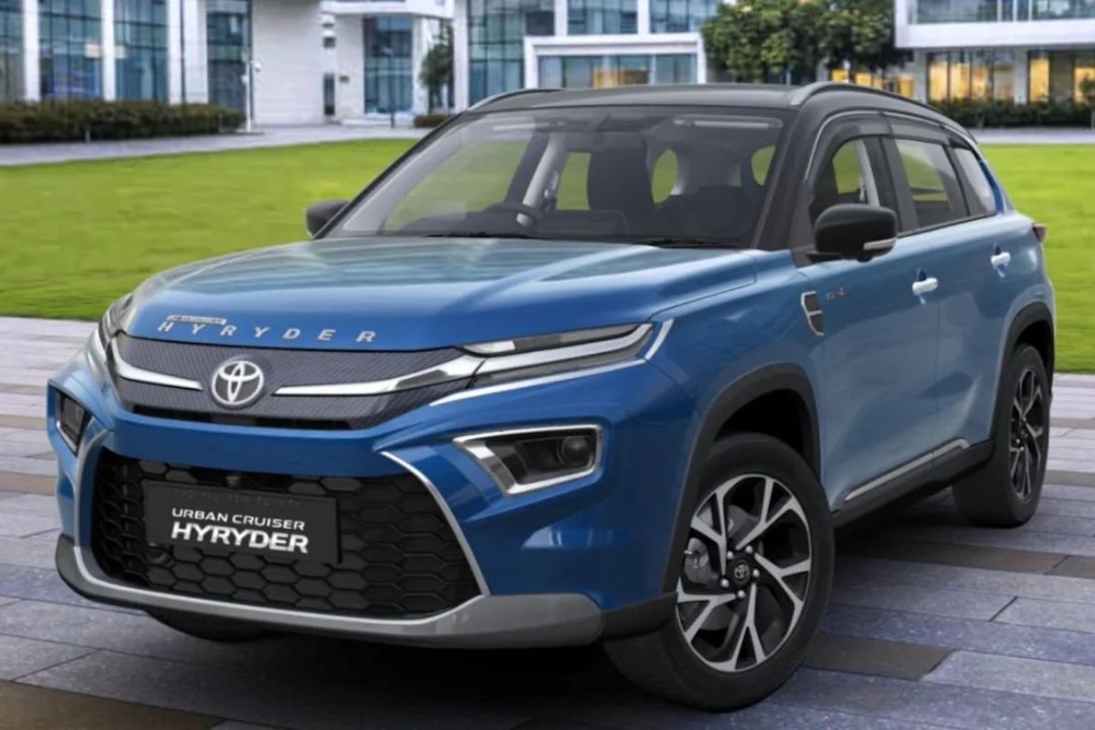 Toyota Urban Cruiser Hyryder SUV র নতুন সংজ্ঞা ভারতের রাস্তায়