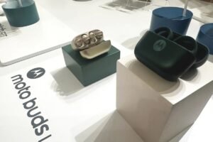 Moto Buds Loop প্রযুক্তি এবং ফ্যাশনের নতুন সংজ্ঞা