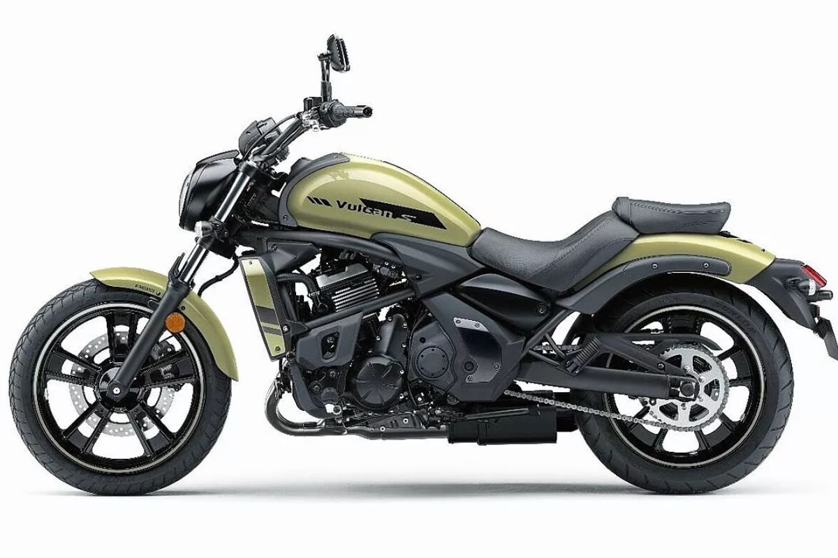 Kawasaki Vulcan S ৭.১ লাখে পারফর্মেন্স আর বিলাসিতার মিশেল