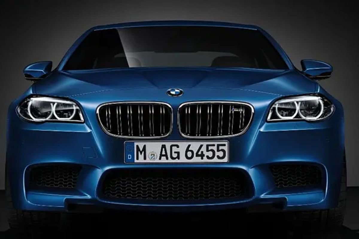 BMW M5 ১.৭ কোটি টাকায় আধুনিক প্রযুক্তি ও ৬২০ বিএইচপি শক্তি