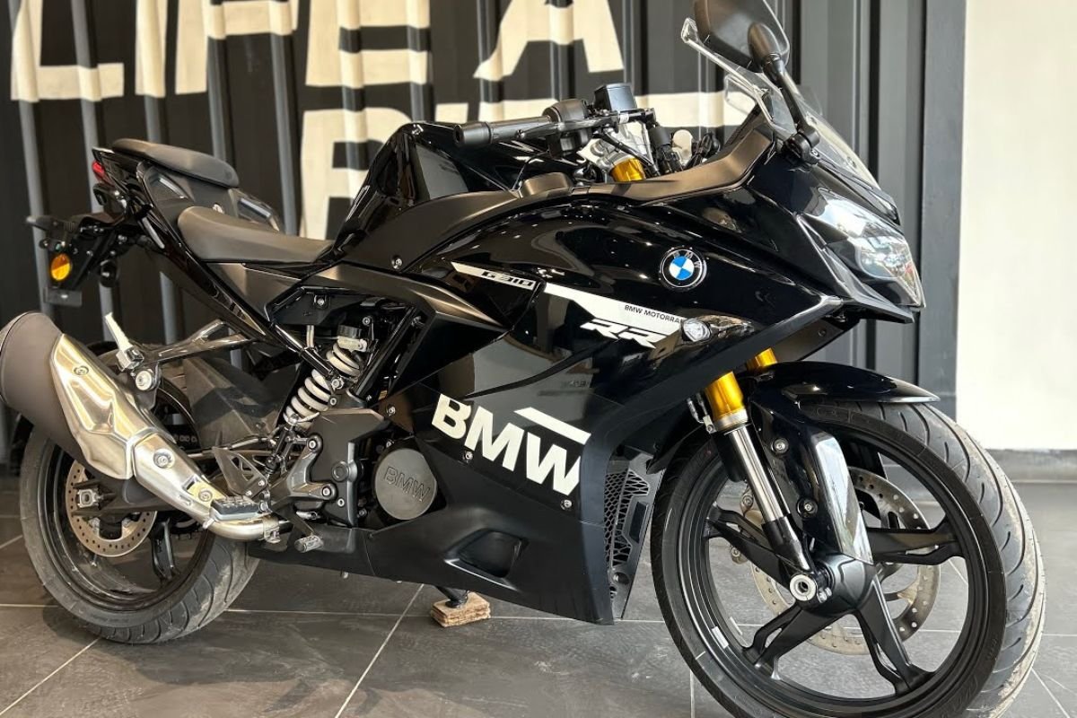  BMW G 310 RR 30.3 কিমি মাইলেজ 34PS পাওয়ার মূল্য Rs3.05 লক্ষ