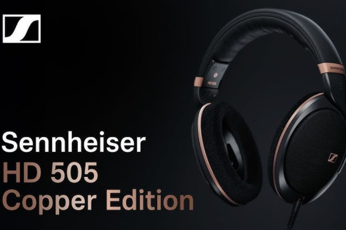 Sennheiser HD 505 হেডফোনটি অডিও প্রযুক্তির জগতে এক নতুন সংযোজন, যা তার অসাধারণ ডিজাইন, উন্নত টেকনোলজি এবং শ্রুতিমধুর শব্দের জন্য বাজারে চমক সৃষ্টি করেছে।