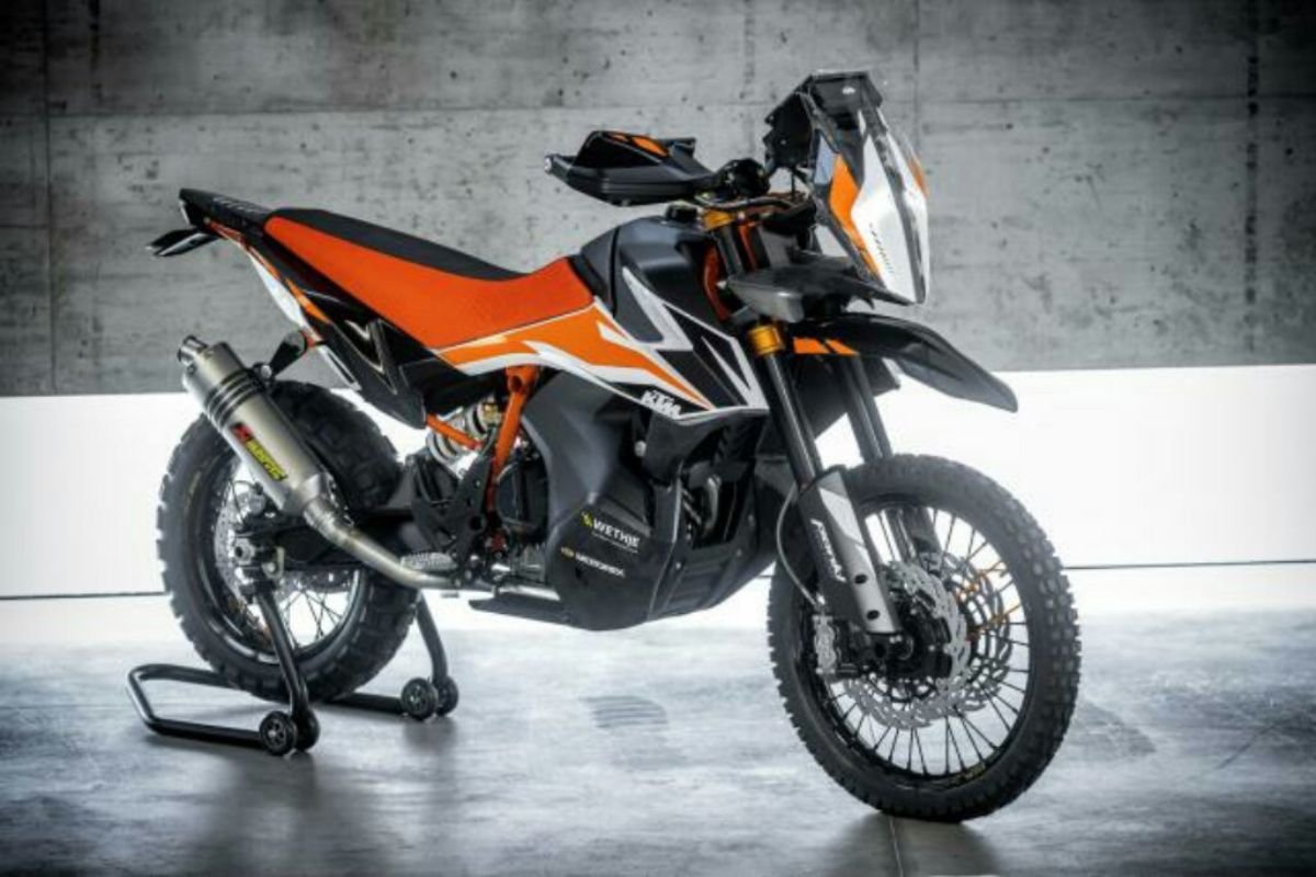KTM 250 Adventure অফ রোডের রাজা শহরের সঙ্গী