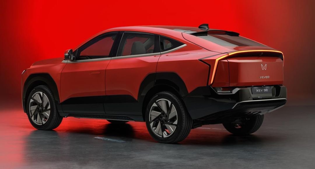 Mahindra XEV 9e ভবিষ্যতের Electric SUV এখন আপনার দোরগোড়ায়