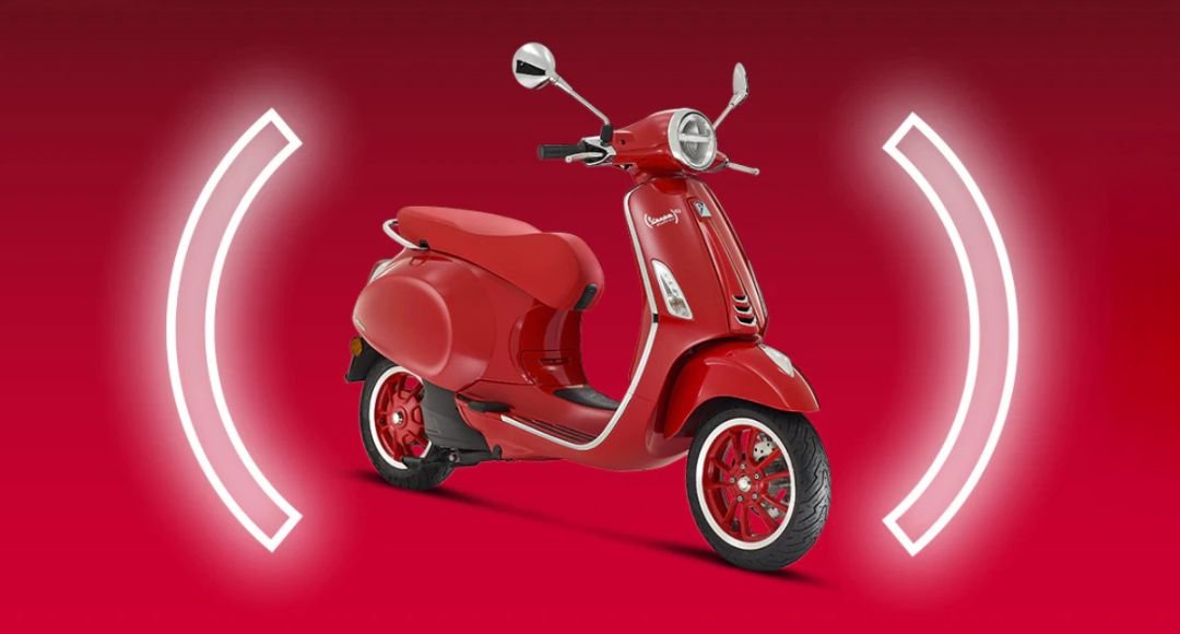 Vespa Electric Scooter ক্লাসিক প্রেমে প্রযুক্তির ছোঁয়া