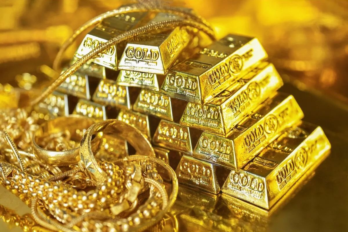 Gold দাম এর নতুন শিখরে ডলার দুর্বলতার প্রভাব