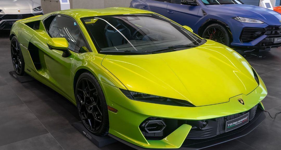 Lamborghini Temerario গতি গ্ল্যামার আর গর্জনের রাজা ফিরে এল