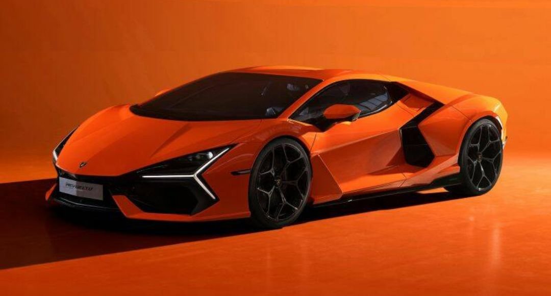 Lamborghini Temerario গতি গ্ল্যামার আর গর্জনের রাজা ফিরে এল