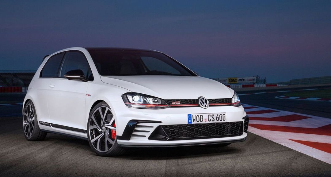 Volkswagen Golf GTI গতির প্রেমে পড়ে যাওয়ার উপযুক্ত সঙ্গী