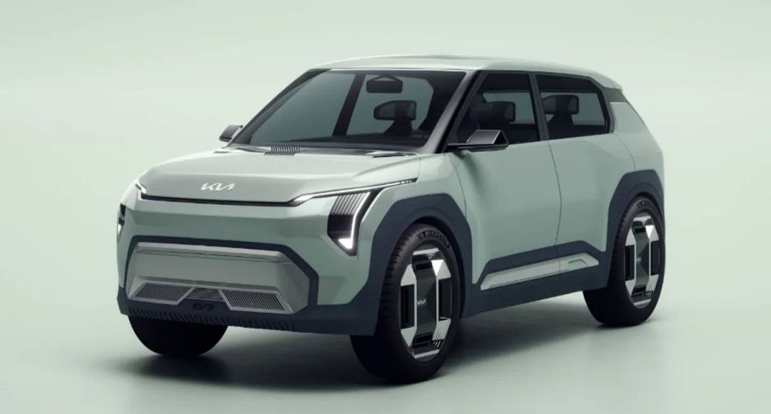 Kia Carens EV পরিবেশবান্ধব পরিবারের নতুন সঙ্গী