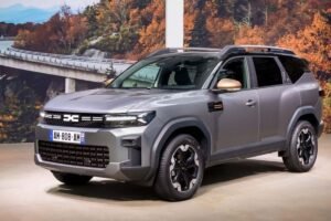 Renault Bigster SUV 1299cc ইঞ্জিন 4 ভাল্ভ এবং পেট্রোল হাইব্রিড শক্তি