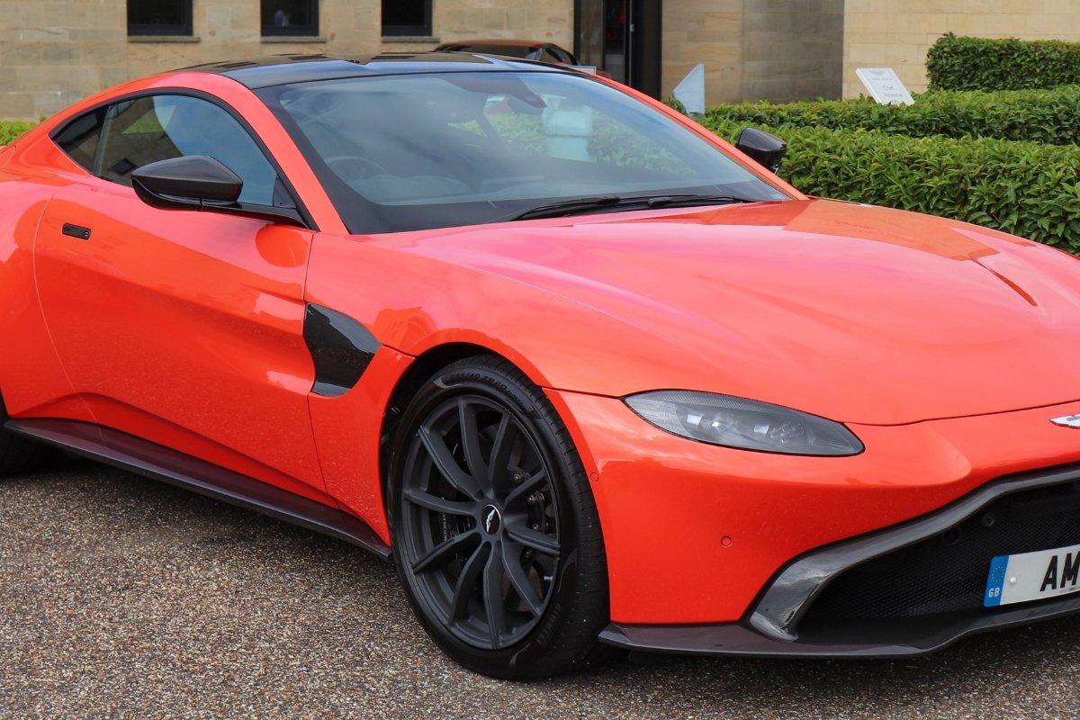 Aston Martin Vantage
