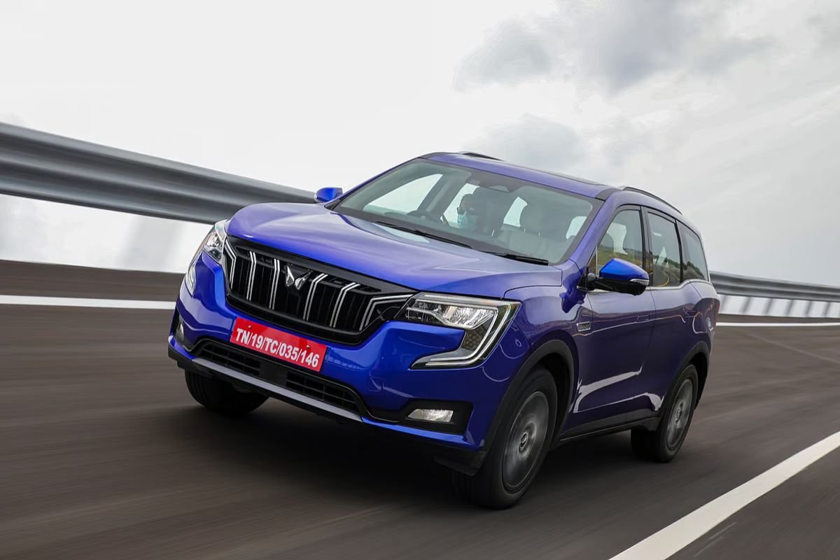 XUV700 শক্তিশালী ডিজেল ইঞ্জিন দাম Rs ১৪.৫ লাখ থেকে শুরু