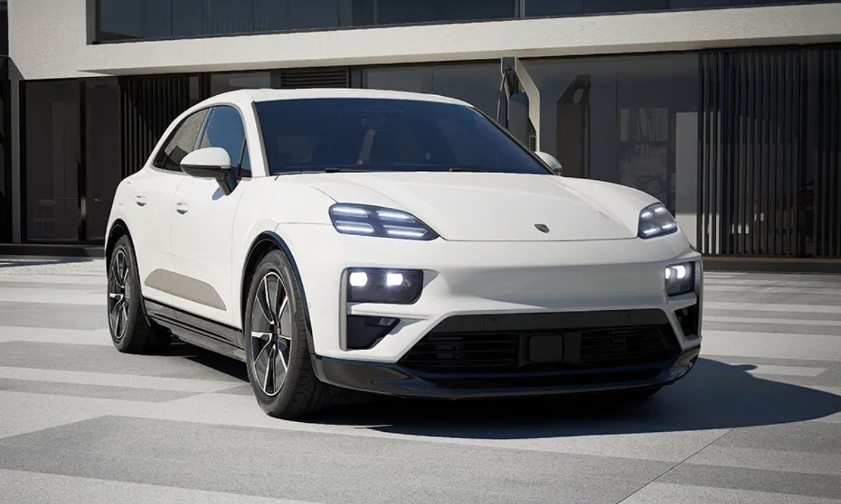Porsche Macan EV