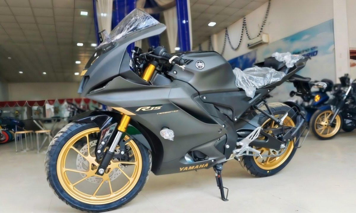 Yamaha R15 V4