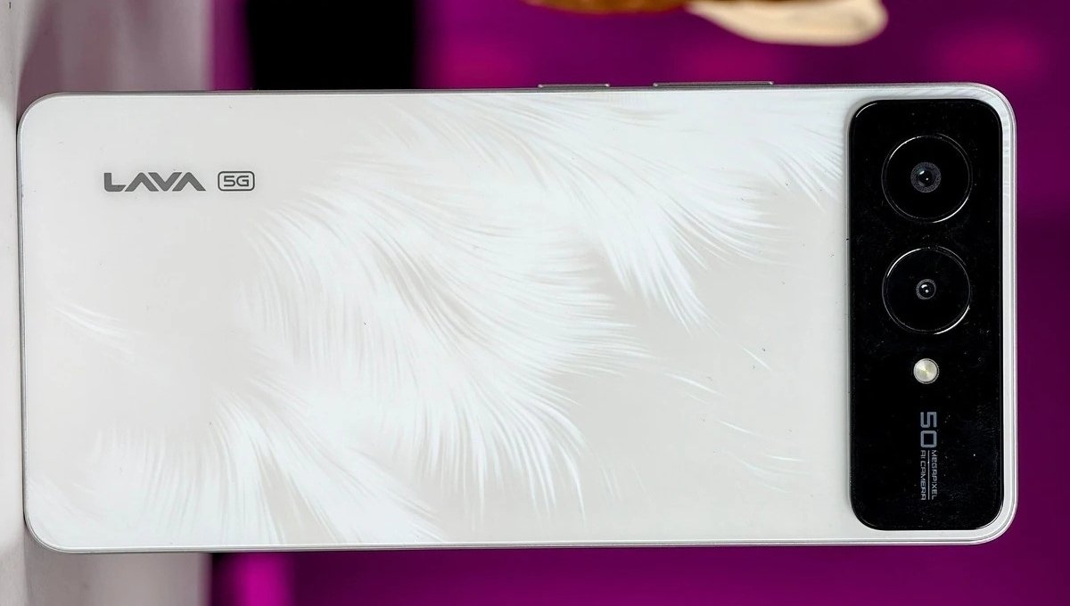 Lava Blaze AMOLED 2 5G