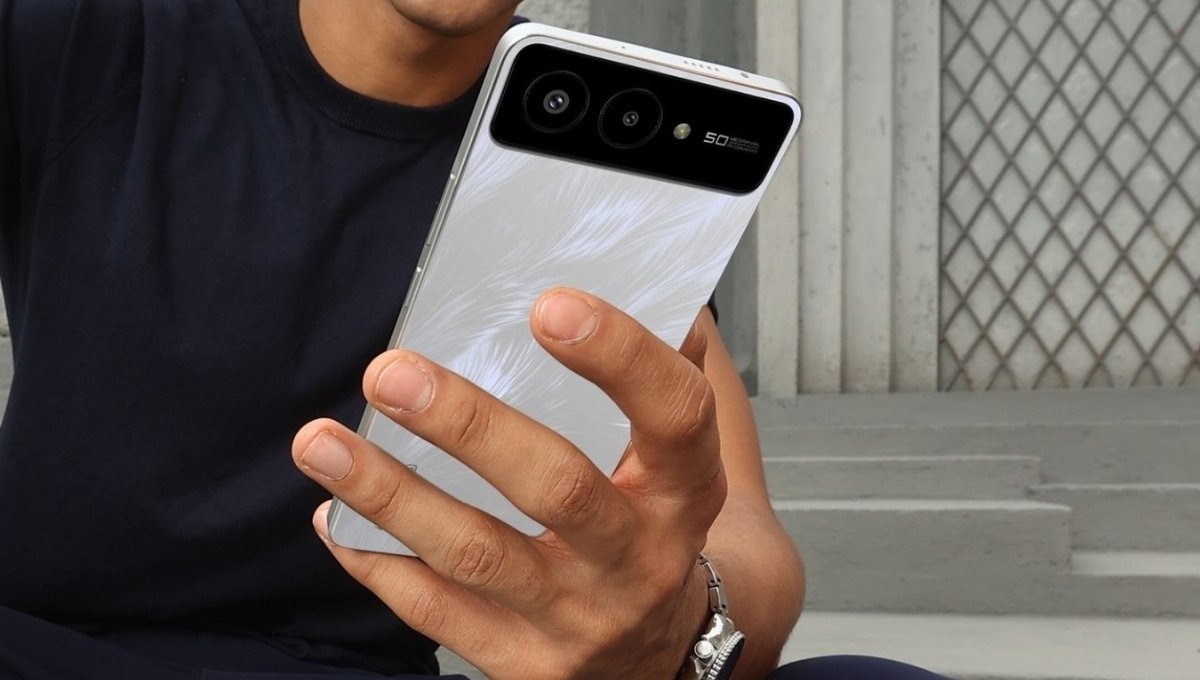 Lava Blaze AMOLED 2 5G